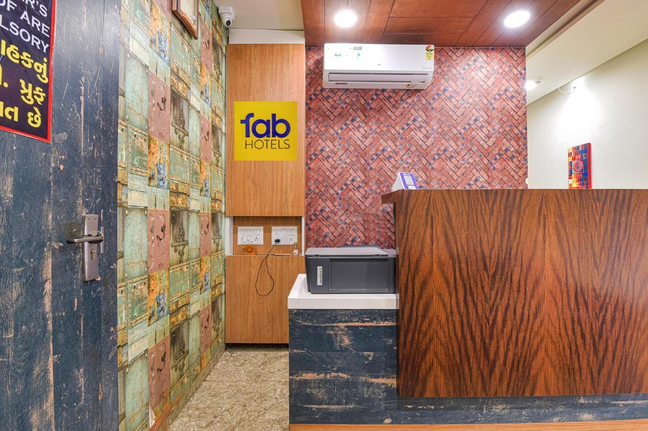 Fabexpress Pearl Villa Ahmedabad Exterior photo